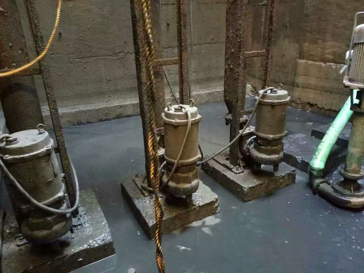 共青城污水池清理